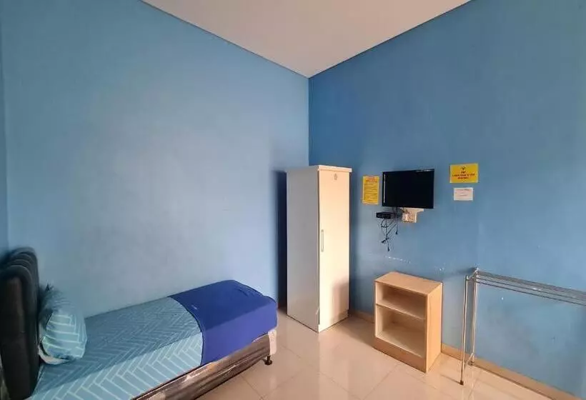 Hotel Oyo 93360 Wisma Subur