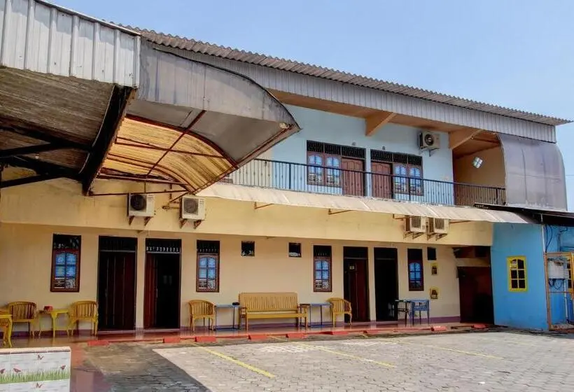 Hotel Oyo 93360 Wisma Subur