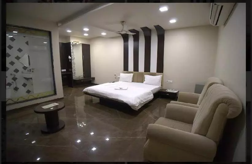 هتل Pearl Palace Rajkot