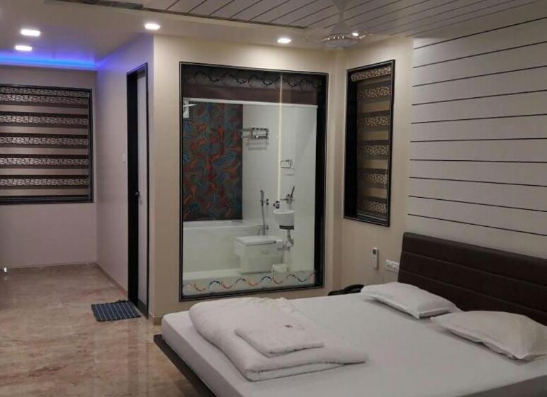 Hotel Pearl Palace Rajkot