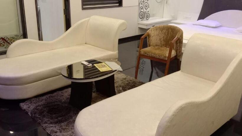 Hotel Pearl Palace Rajkot