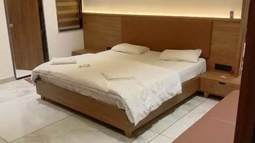 هتل Pearl Palace Rajkot