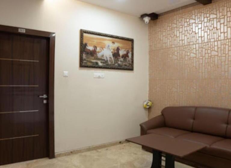 Hotel Pearl Palace Rajkot