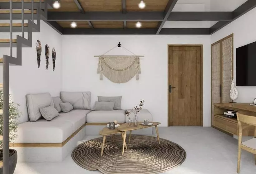 ホテル Sarang Apartments By Evdekimi Ubud