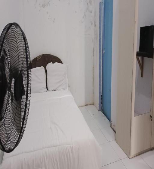 호텔 Spot On 93375 Elang Homestay