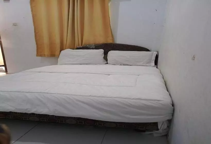 ホテル Spot On 93375 Elang Homestay