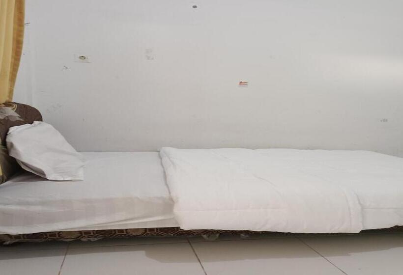 호텔 Spot On 93375 Elang Homestay