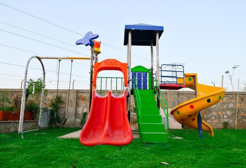 ホテル The Peace  A 2bhk Luxury Private Pool Villa