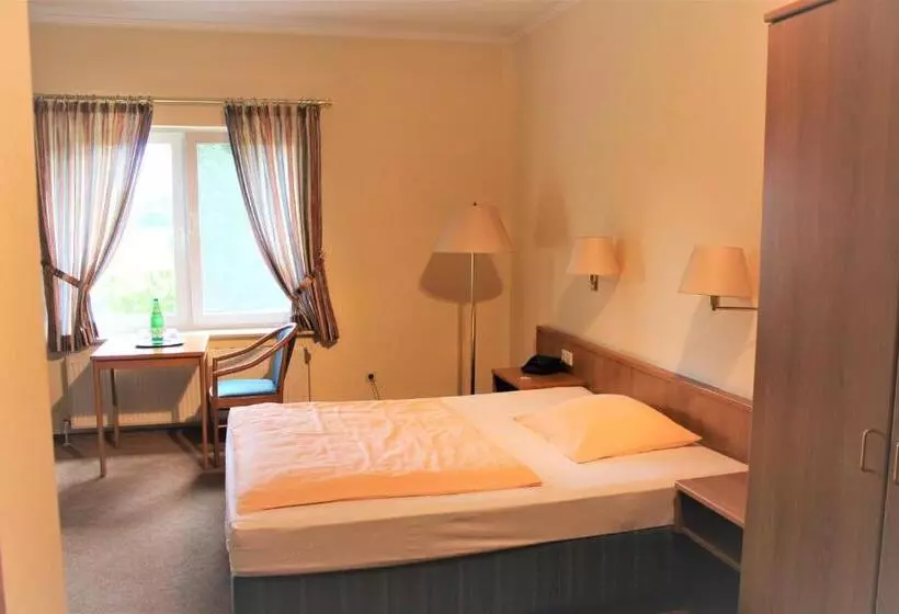 ホテル & Restaurant Heidekrug In Pinneberg