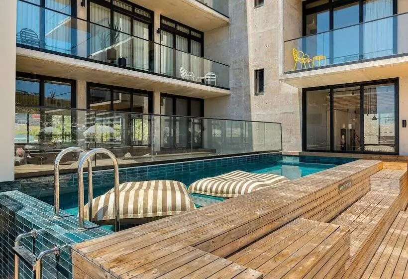 Neighbourgood 84 Harrington