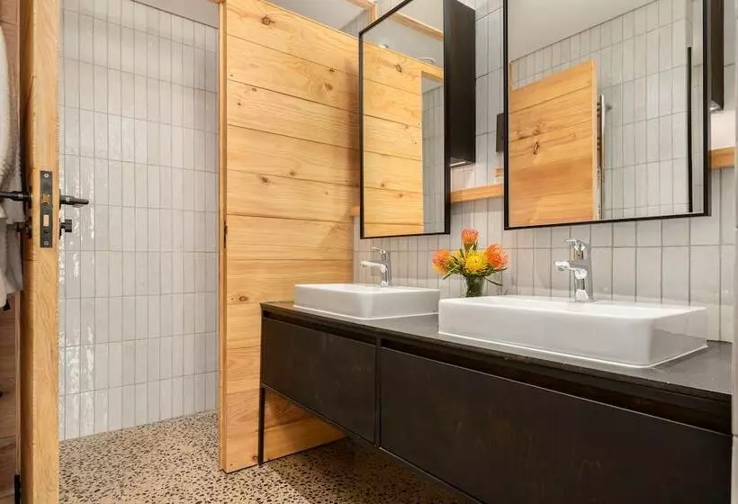 Neighbourgood 84 Harrington