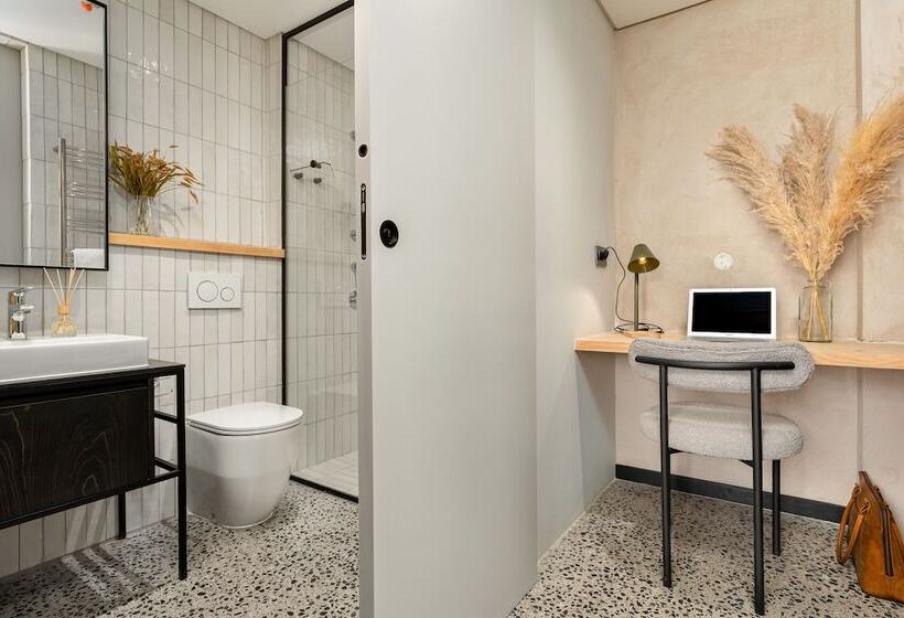 Neighbourgood 84 Harrington