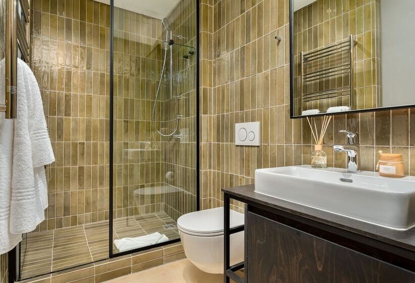 Neighbourgood 84 Harrington