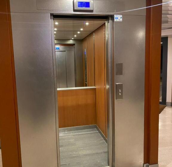 پانسیون Chambre à Côté Du Stade Arena La Défense Paris