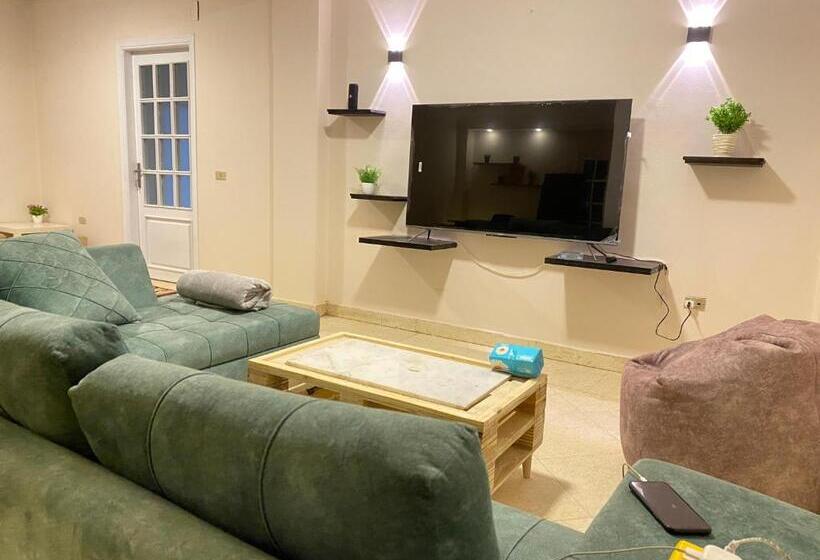 پانسیون Cozy House