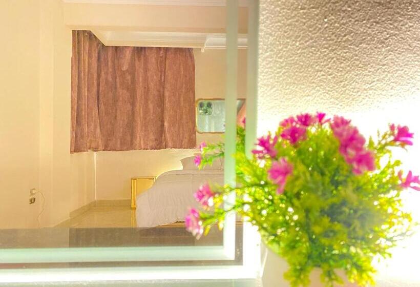 پانسیون Cozy House