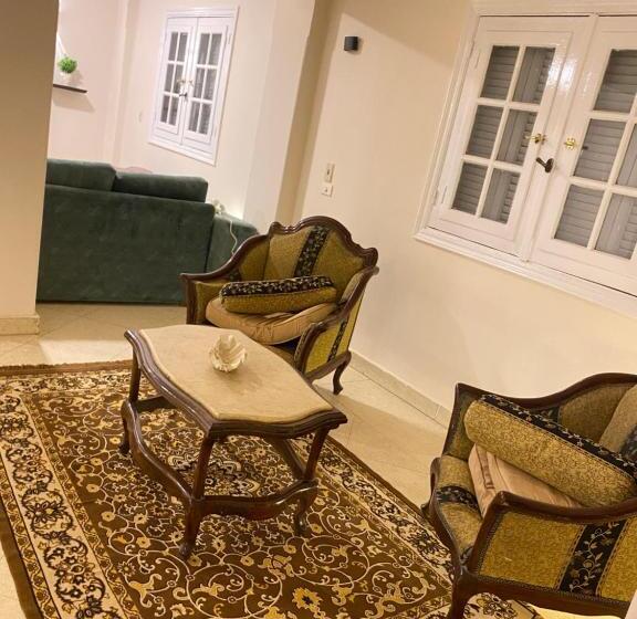 پانسیون Cozy House