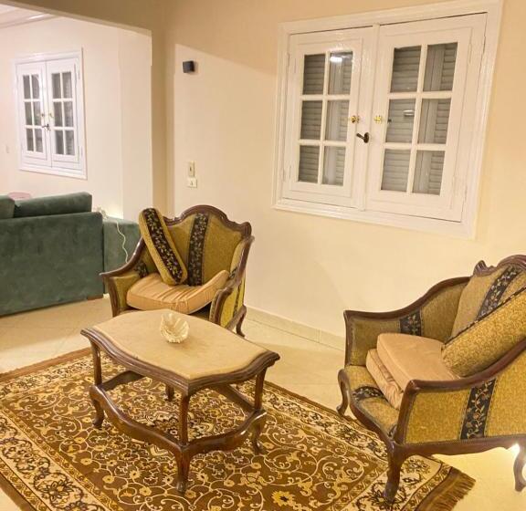 پانسیون Cozy House