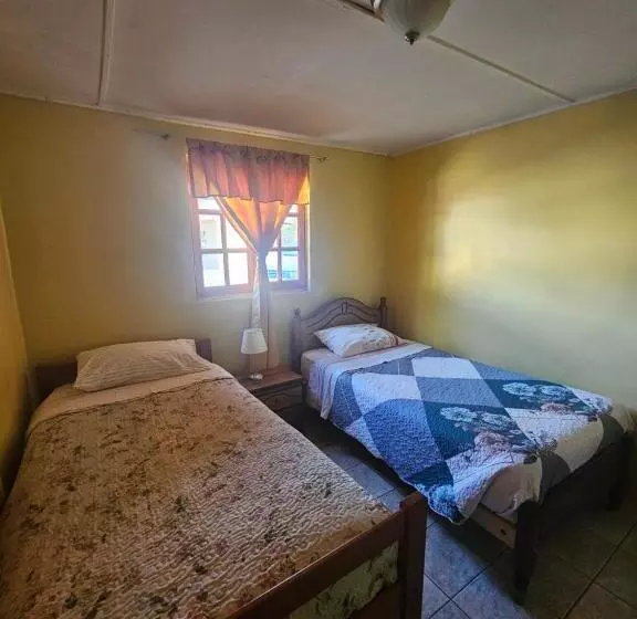 Majatalo Hostal Casa Los Duendes