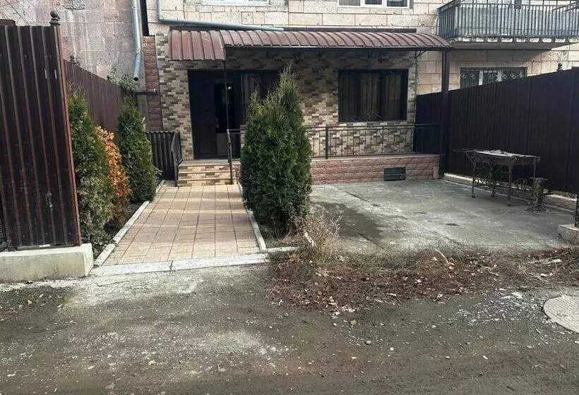 ペンション Rose Villa Guest House