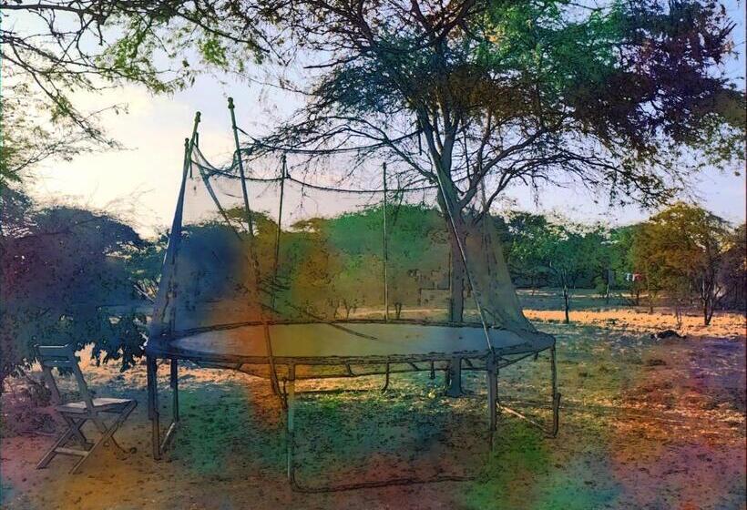 ユースホステル Maison Nim