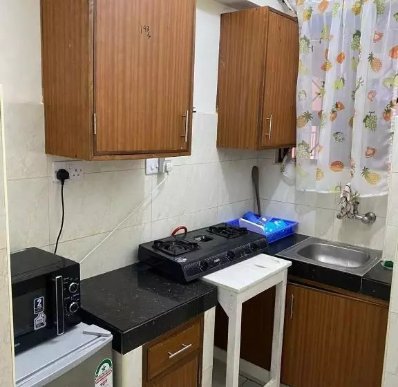 تختخواب و صبحانه Bantu Homes