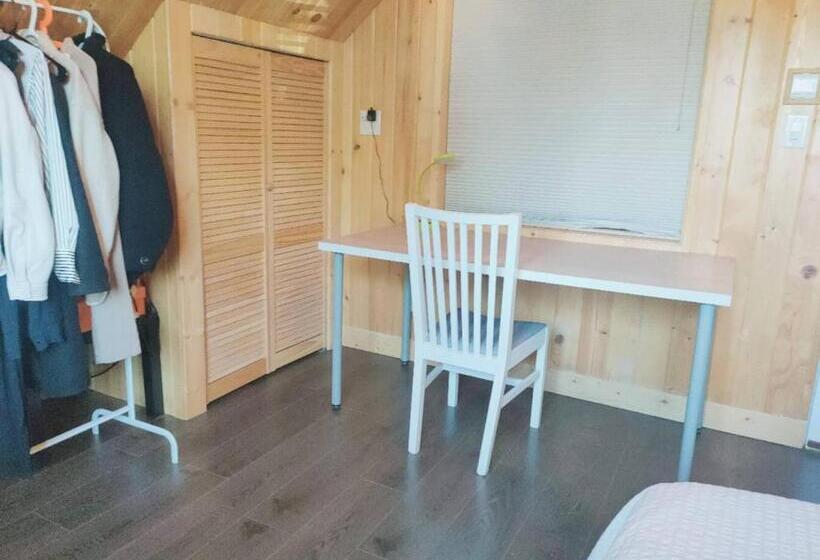 Bed and Breakfast Happy Room In Richmond, Close To Airport