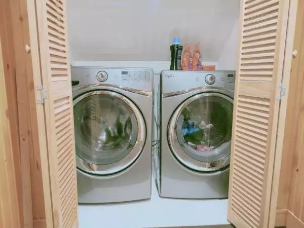 تختخواب و صبحانه Happy Room In Richmond, Close To Airport