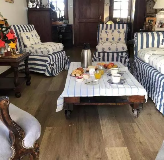 Aamiaismajoitus (B&B) La Elena