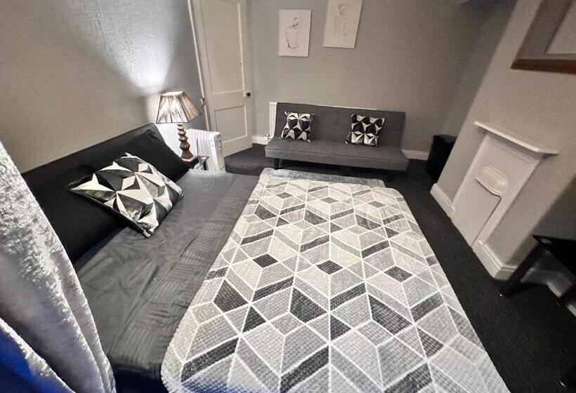 تختخواب و صبحانه Preston S Long Stay Accommodation
