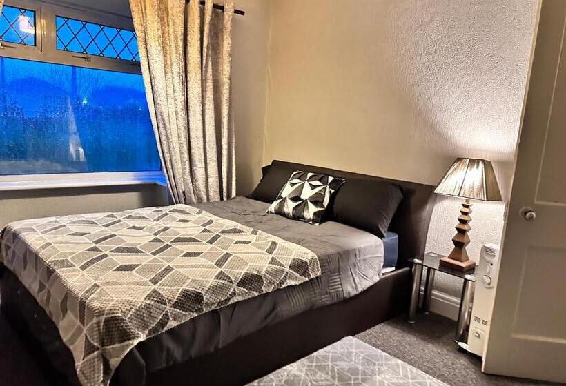 تختخواب و صبحانه Preston S Long Stay Accommodation