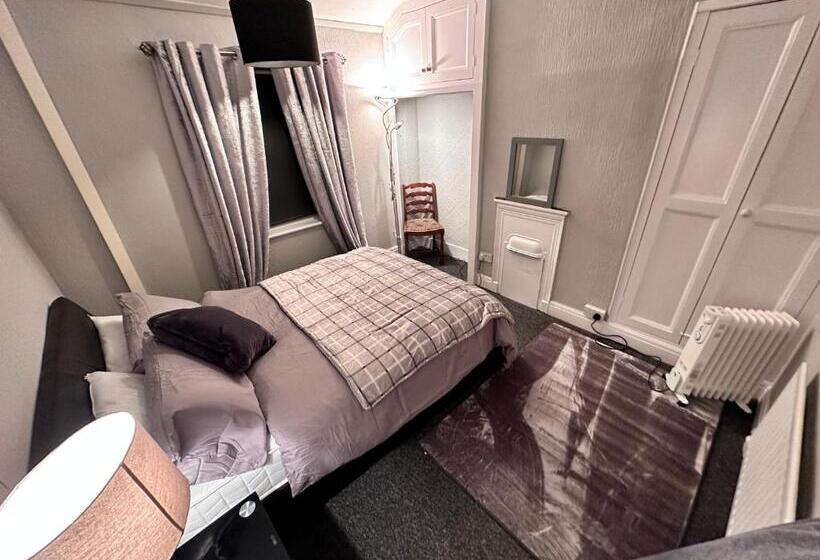 تختخواب و صبحانه Preston S Long Stay Accommodation