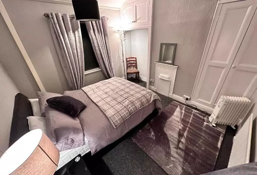 Aamiaismajoitus (B&B) Preston S Long Stay Accommodation