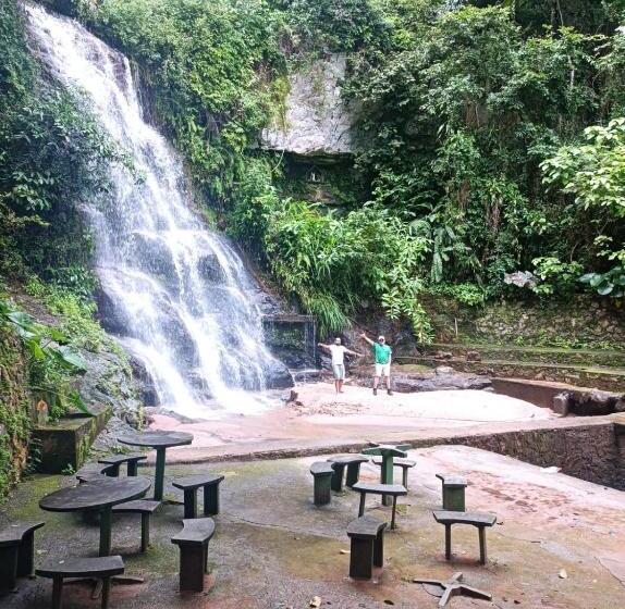 בית מלון כפרי Cascata Tur