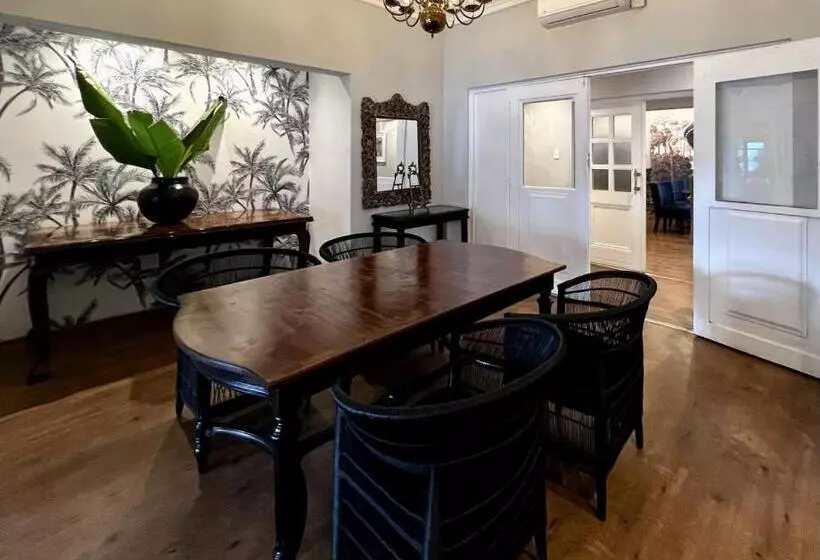 ホテル Ferns Country Lodge