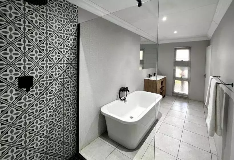 ホテル Ferns Country Lodge