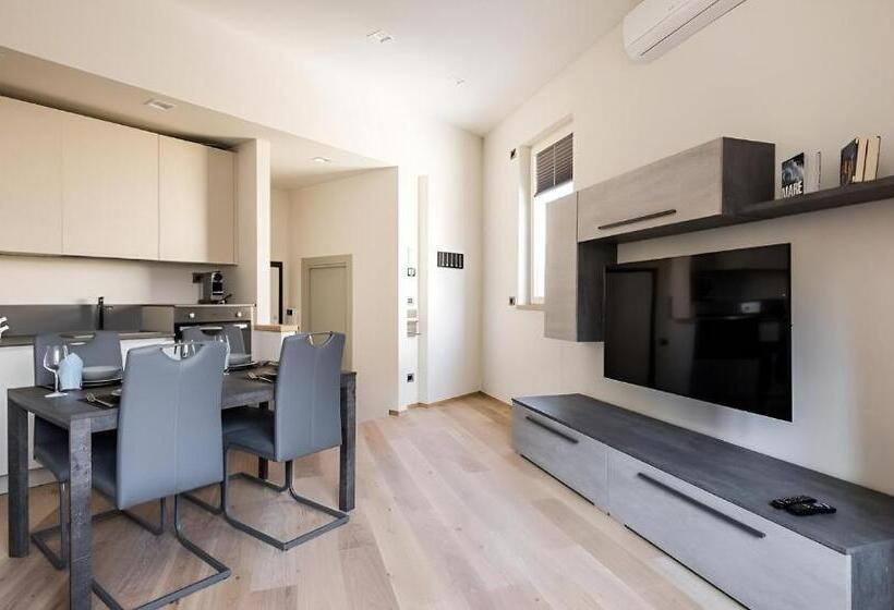 בית מלון כפרי Garibaldi Apart