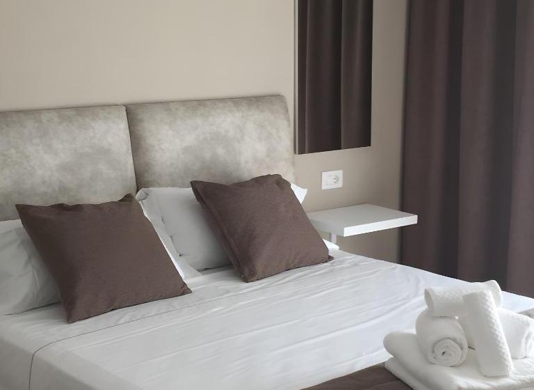 בית מלון כפרי Garibaldi Apart