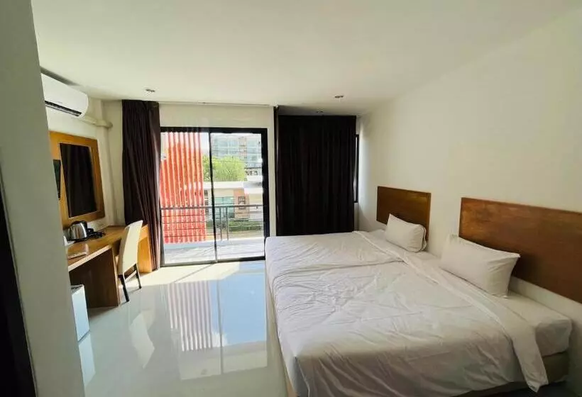 ホテル Jhen House