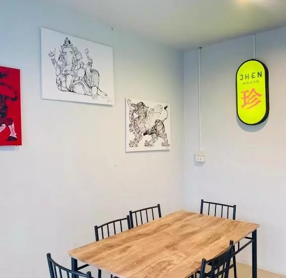 ホテル Jhen House