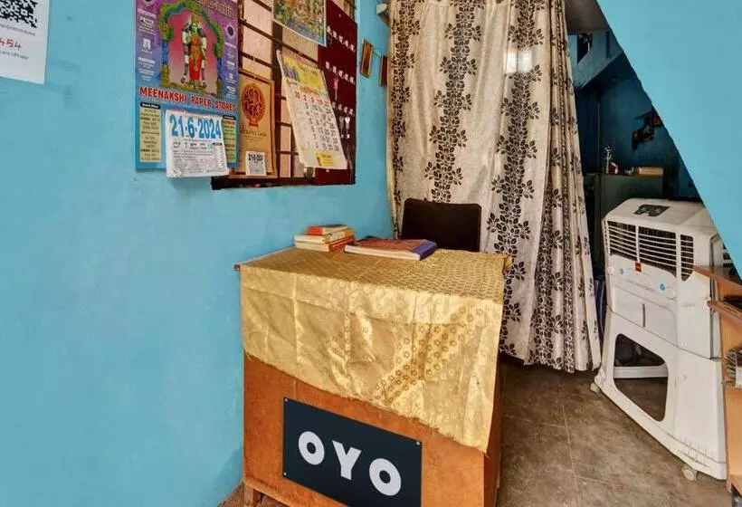 ホテル Oyo Flagship Sk Lodge
