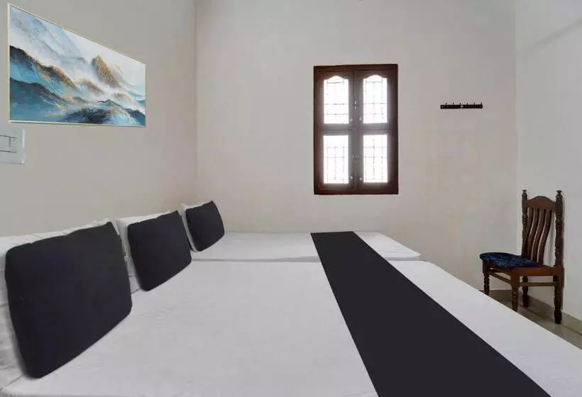 ホテル Oyo Flagship Sk Lodge