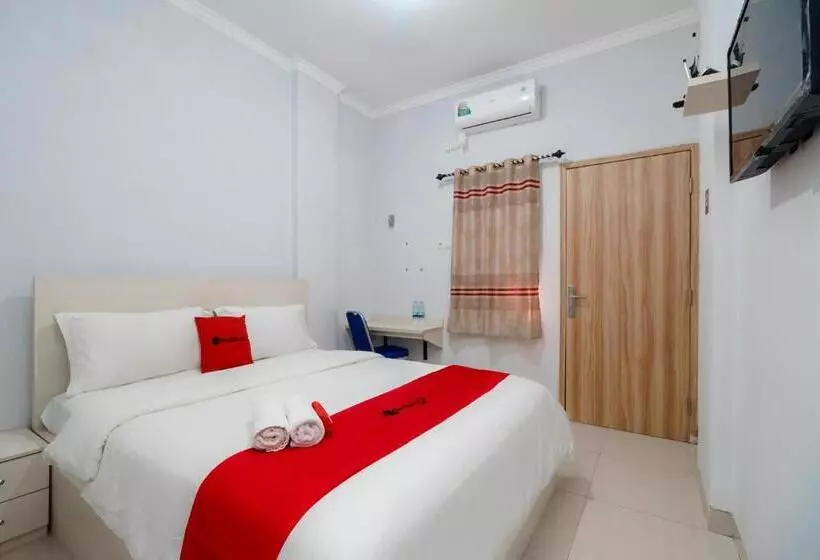 Hotelli Reddoorz At Homestay Lotus 2 Pangkal Pinang