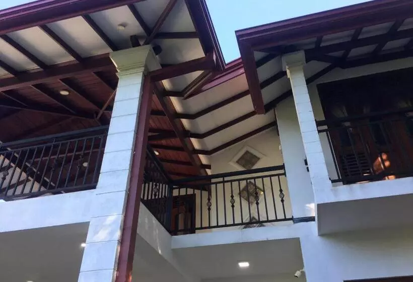 Hotelli Senu Villa Ahangama