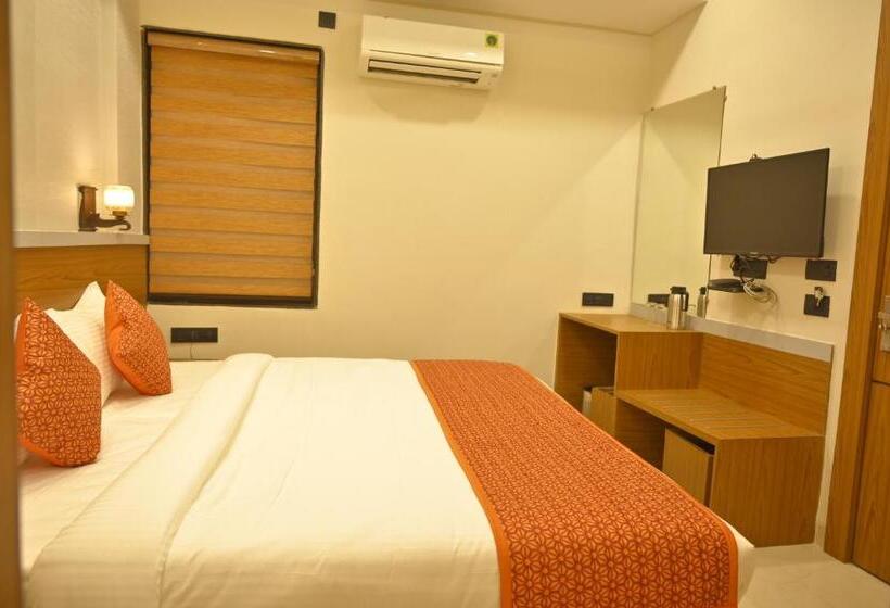 בית מלון כפרי Seven B