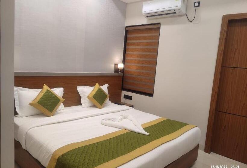 בית מלון כפרי Seven B