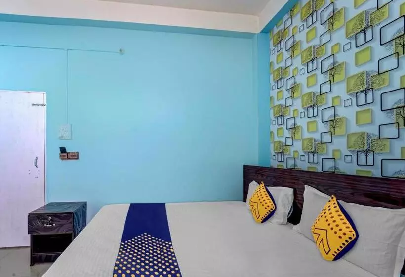 ホテル O Home Trimurti Guest House