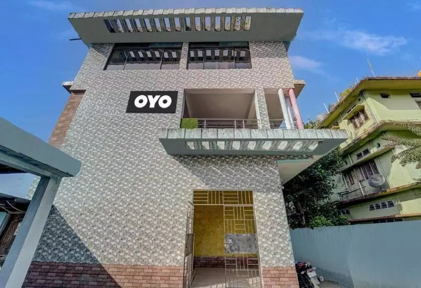 ホテル O Home Trimurti Guest House