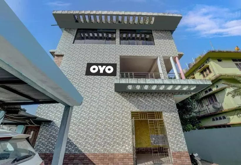 ホテル O Home Trimurti Guest House