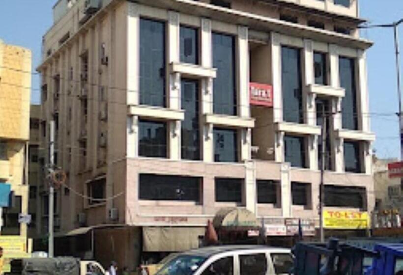 酒店 Tara International Telangana